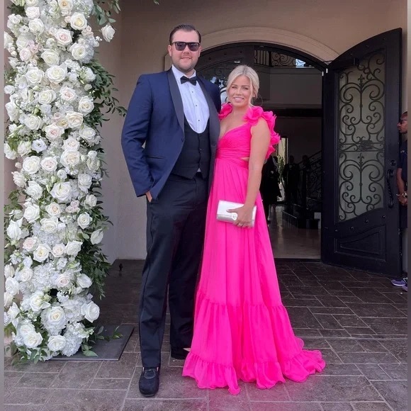 Pink Mac Duggal Ruffled Floral Gown in size 4 Also seen on Anthropologie - Picture 2 of 7